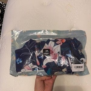 cupshe bikini bottom and top size L